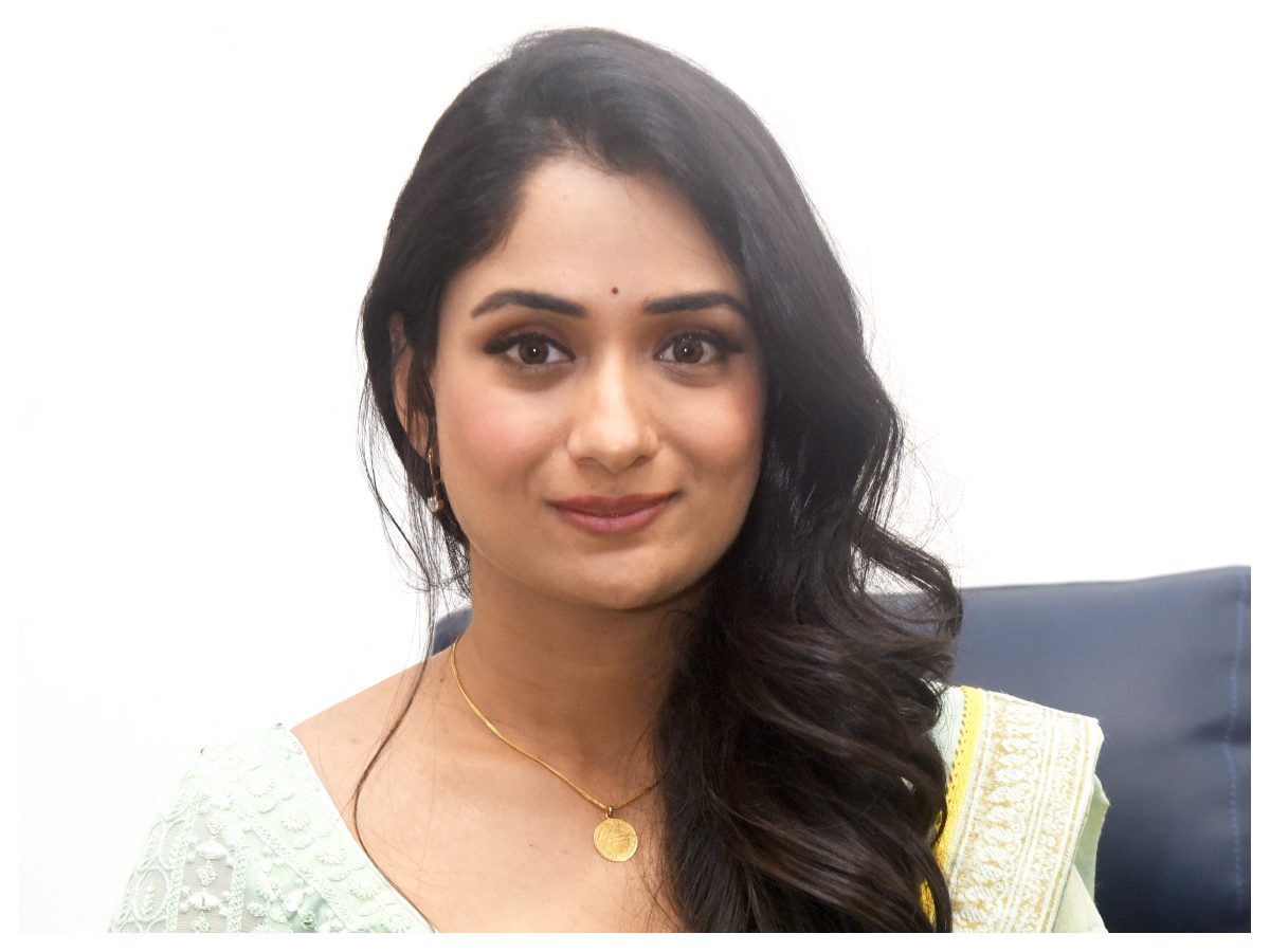 Sandhya Raju | సంధ్య రాజు లేటెస్ట్ ఇమేజస్..