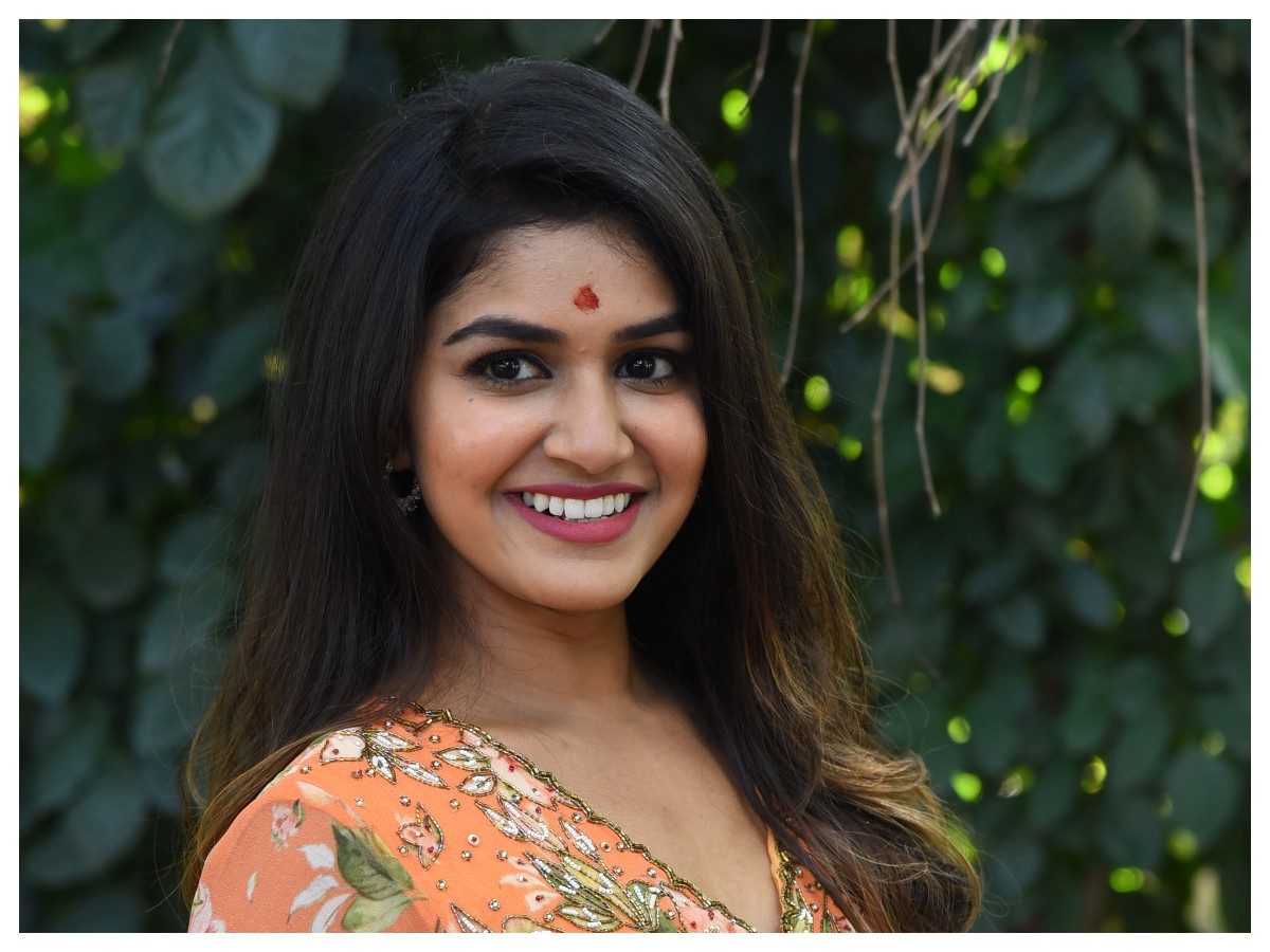 Sanjana Anand | కిరణ్ అబ్బవరం కొత్త సినిమా ప్రారంభోత్సవంలో సంజన ఆనంద్