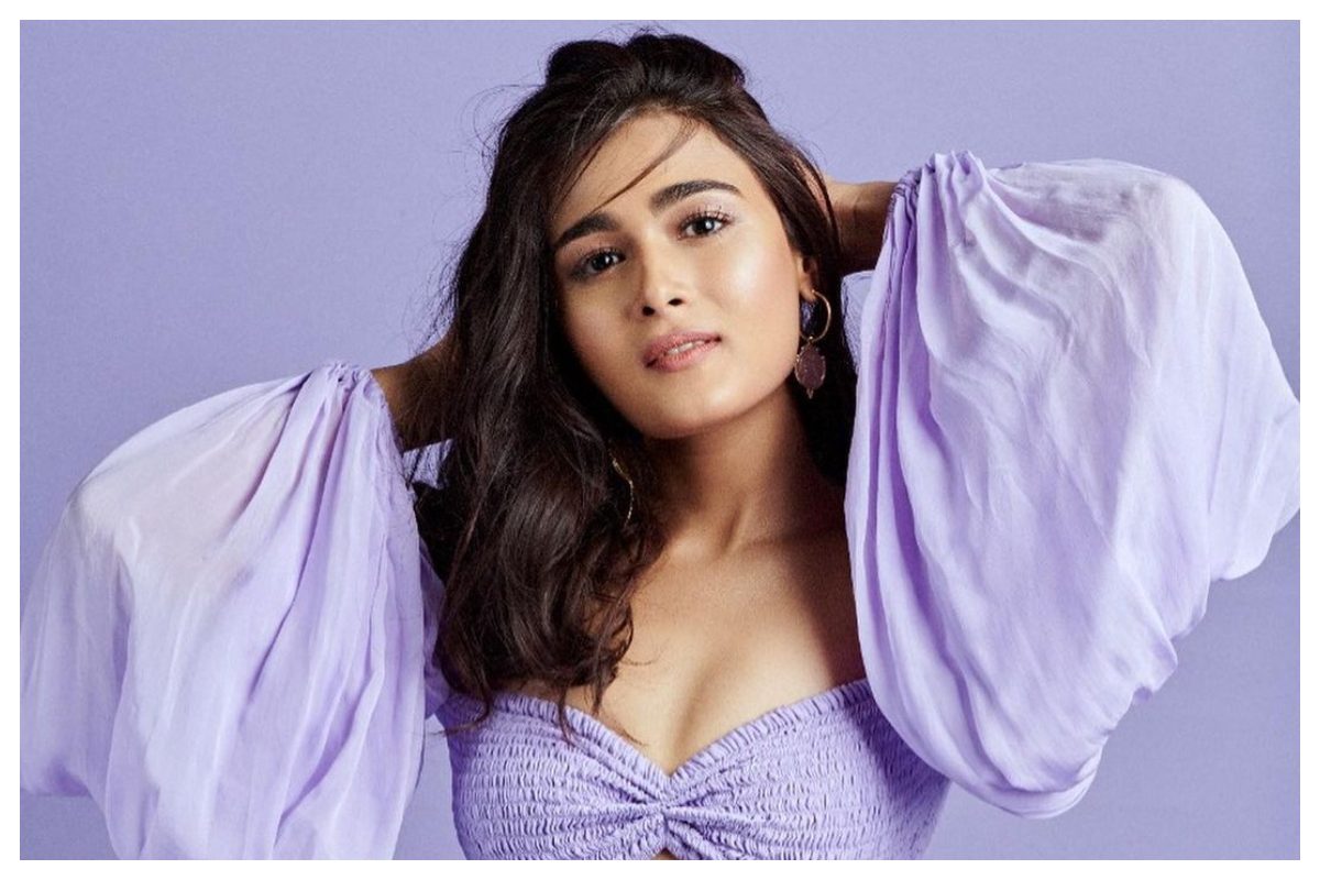 Shalini Pandey | షాలిని పాండే లేటెస్ట్ ఫొటో షూట్..