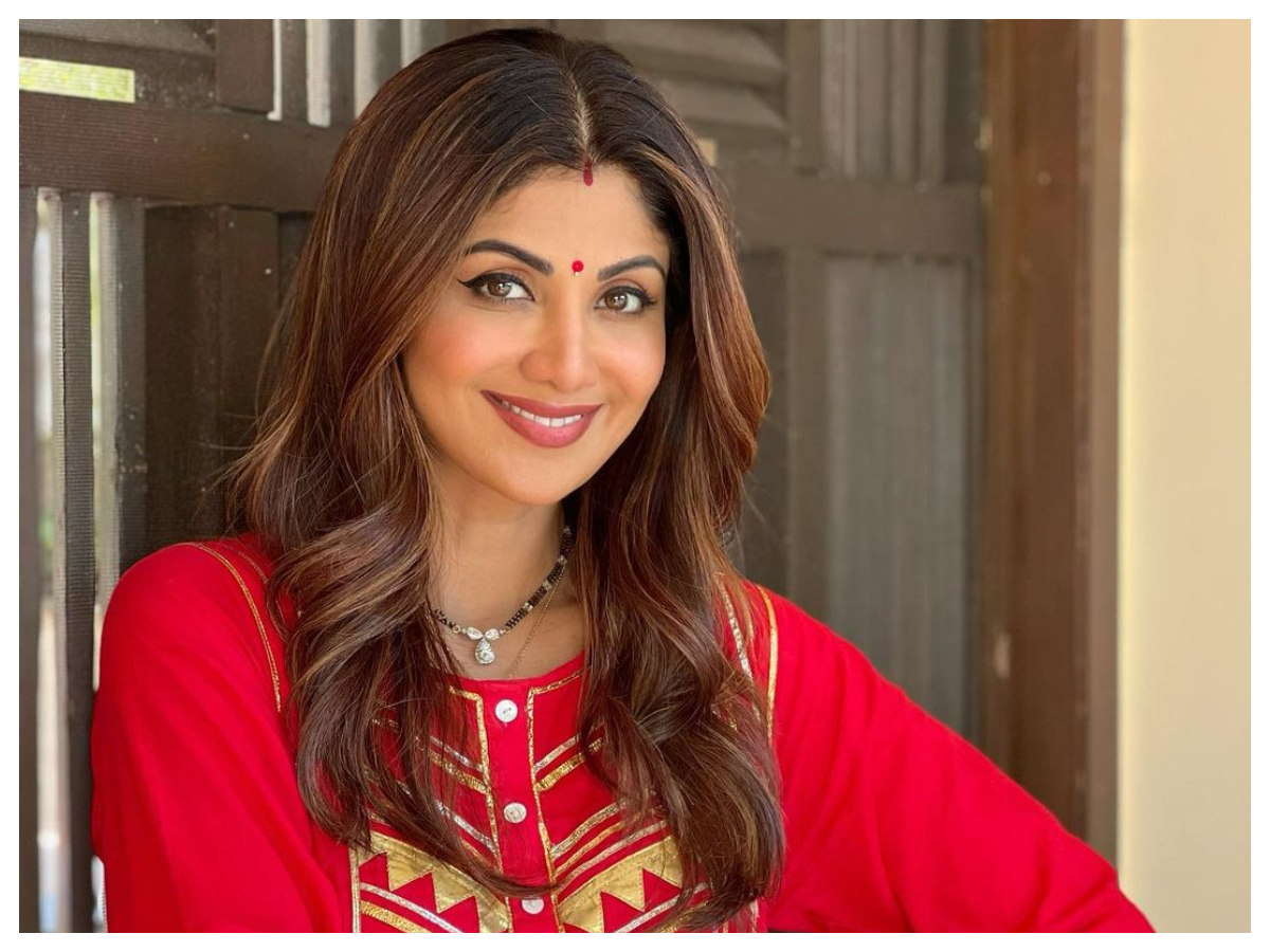 Shilpa Shetty | రెడ్ డ్రెస్‌లో శిల్పా శెట్టి బ్యూటిఫుల్ ఫొటోస్..