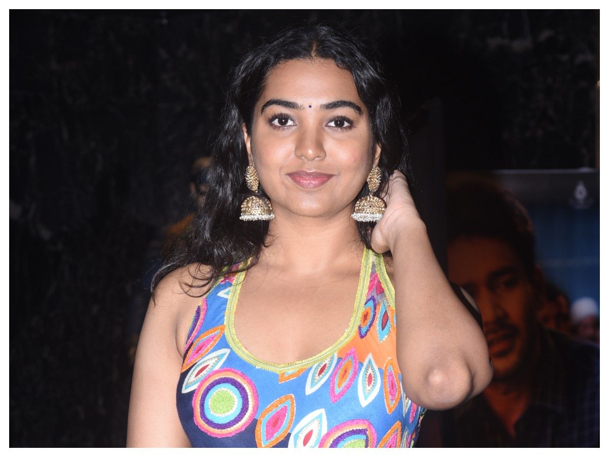 Sivatmika Rajasekhar | పంచతంత్రం టీజర్ లాంచ్ ఈవెంట్‌లో శివత్మిక రాజశేఖర్..