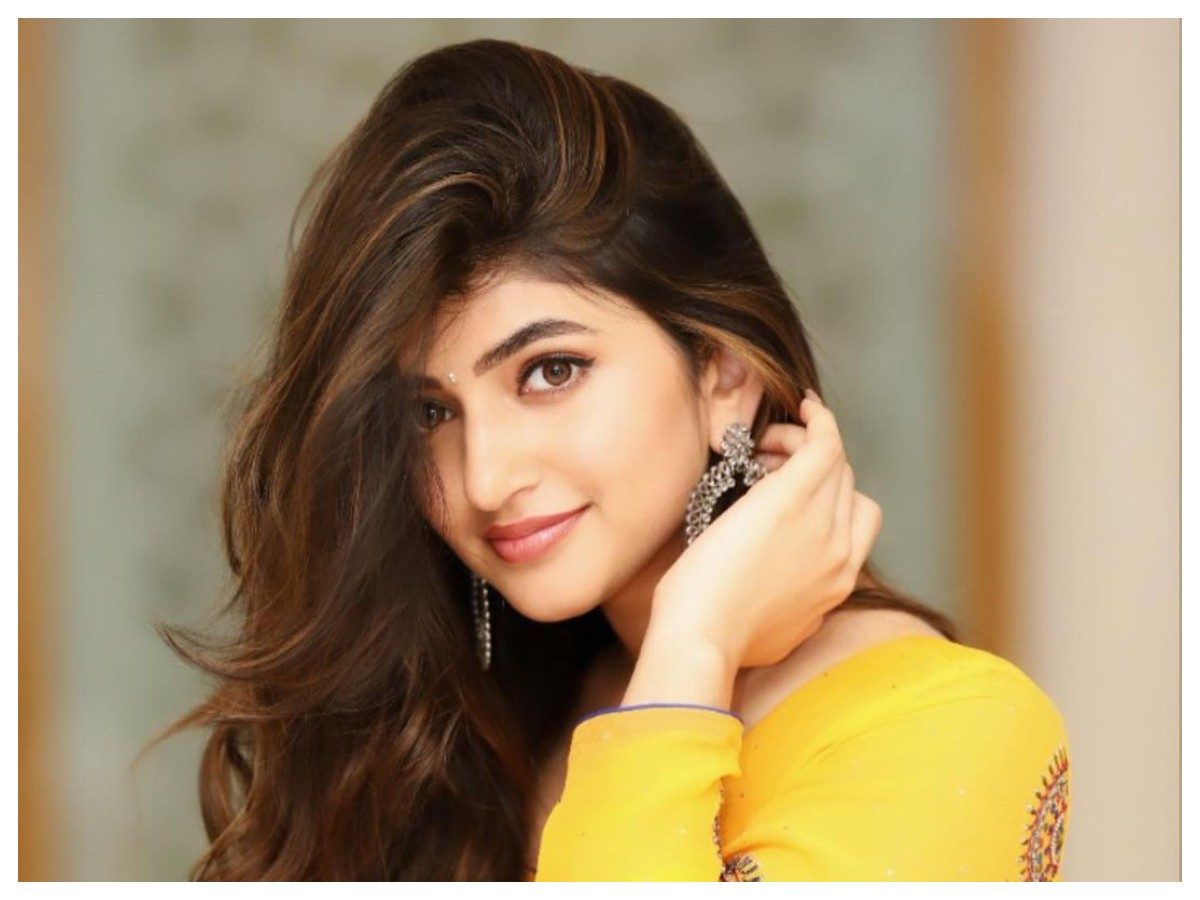 Sreeleela | శ్రీలీలా క్యూట్ ఫొటోలు