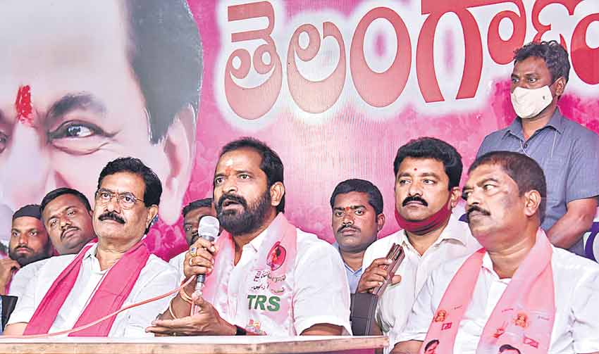 ముచ్చట కావాలా? పనికావాలా?