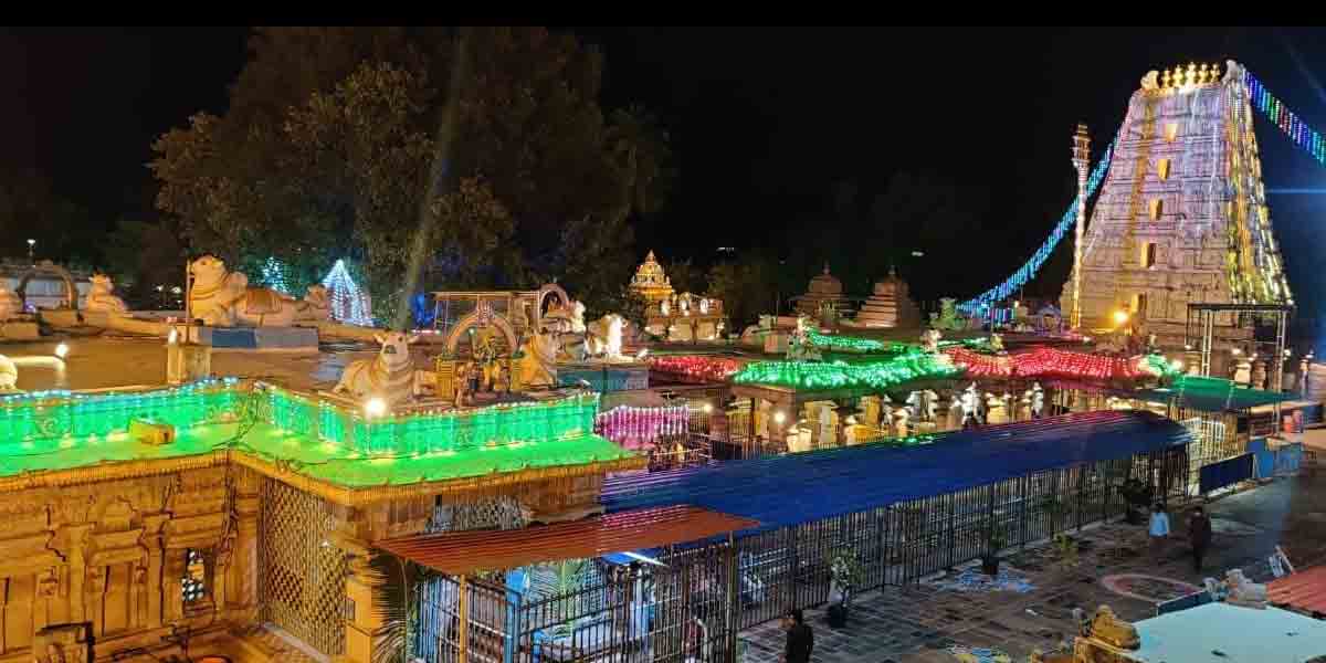 Srisailam Temple | శరన్నవరాత్రులకు శ్రీగిరులు ముస్తాబు.. తొలిరోజు శైలపుత్రిగా భ్రామరి