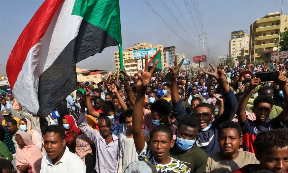 సూడాన్‌లో ప్రభుత్వంపై సైన్యం తిరుగుబాటు.. అత్యవసర పరిస్థితి విధింపు