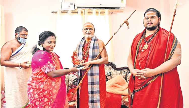 కేసీఆర్‌ చరిత్రలో నిలిచిపోతారు