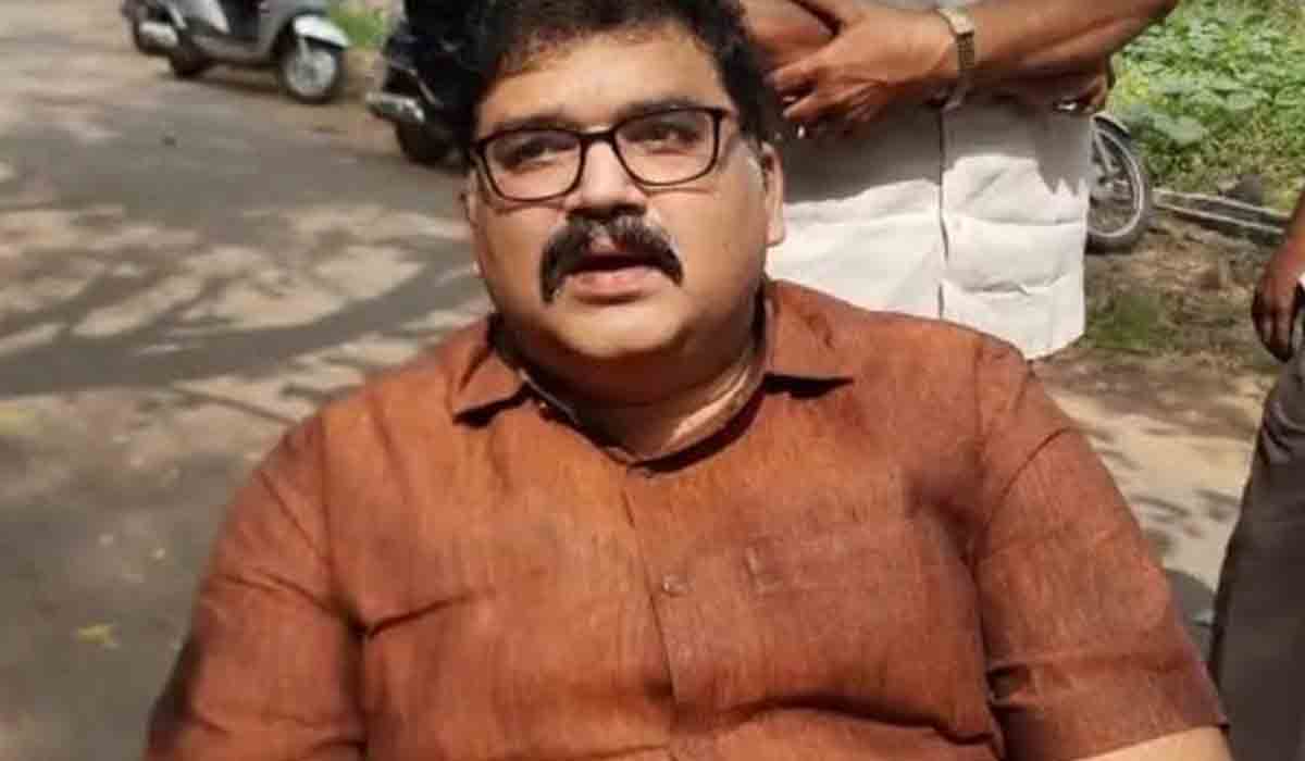 TDP Leader Pattabhi Arrest | భారీ బందోబస్తు మధ్య టీడీపీ నేత పట్టాభి అరెస్టు