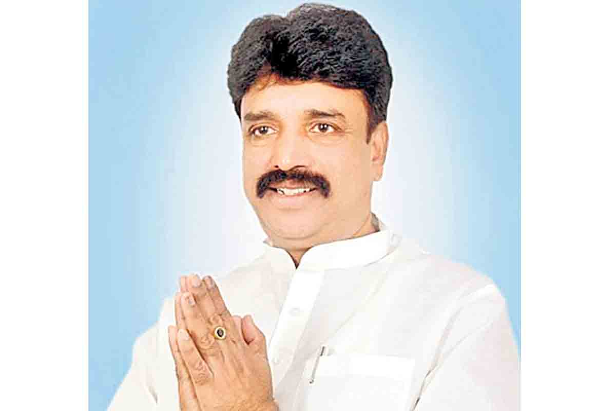 కాంగ్రెస్‌ పార్టీకి మాజీ ఎమ్మెల్యే ‘ఆకుల’ రాజీనామా