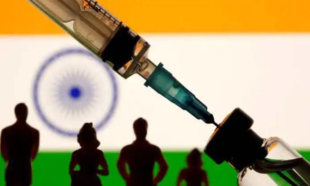 Omicron Fear | కొవిడ్‌ టీకా తీసుకోకుంటే చర్యలే.. హెచ్చరించిన ప్రభుత్వం