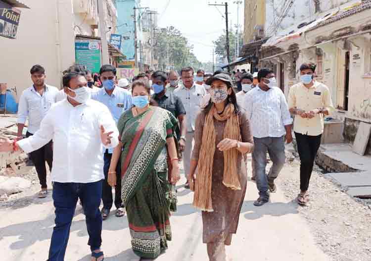 క్షేత్ర స్థాయిలో సమస్యల పరిశీలన