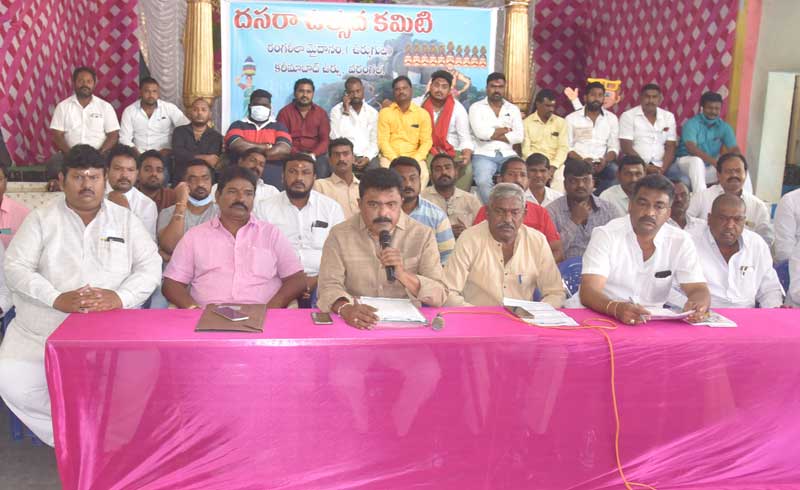 అందరి సహకారంతోనే దసరా ఉత్సవాలు