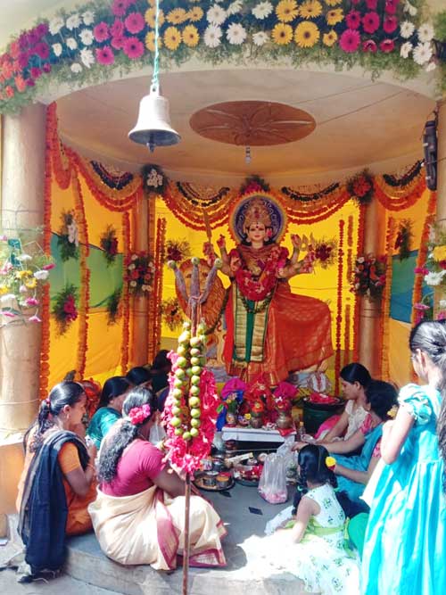 బాలా త్రిపుర సుందరీ దేవిగా దుర్గామాత