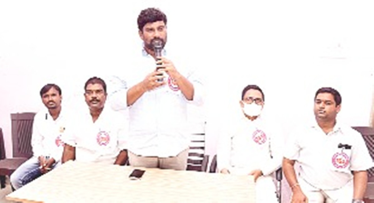 Huzurabad | దళితుల భూములు లాక్కుంటే ఊకోవాల్నా..? : ఎమ్మెల్యే బాల్క సుమన్‌