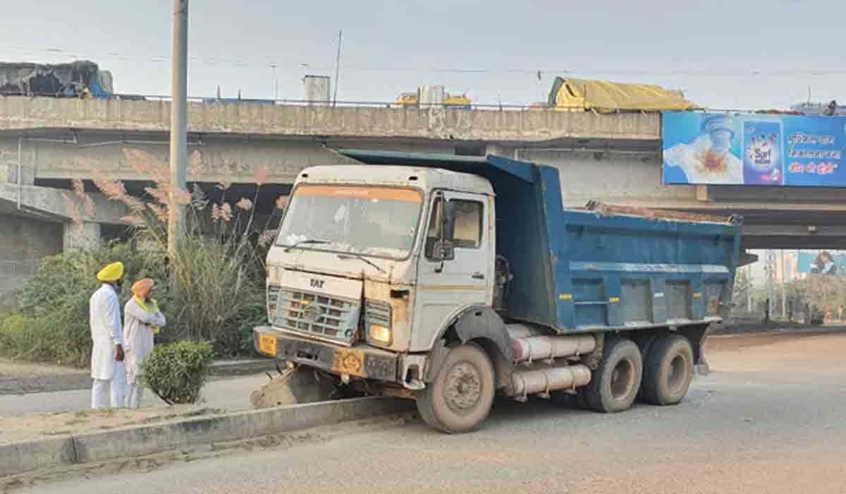 హ‌ర్యానాలో మ‌హిళ‌ల‌పై దూసుకెళ్లిన ట్ర‌క్కు.. ముగ్గురు మృతి