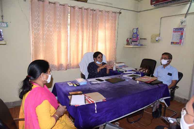 అర్హులందరికీ వ్యాక్సిన్‌ అందించాలి