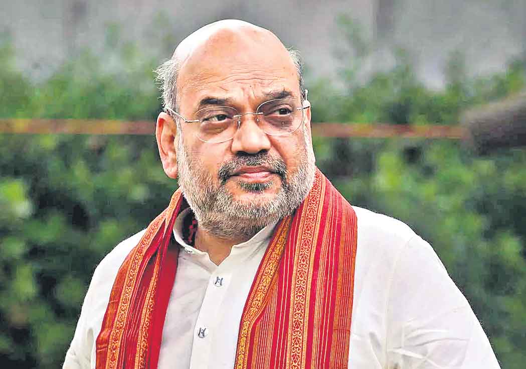 నిరక్షరాస్యుడు దేశానికి భారం: అమిత్‌ షా