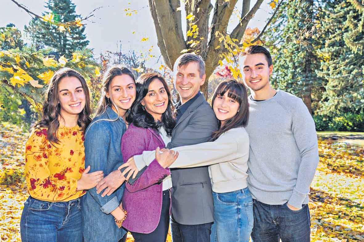 Canada Minister Anita : కెనడా భారతీయుల అనితానందం