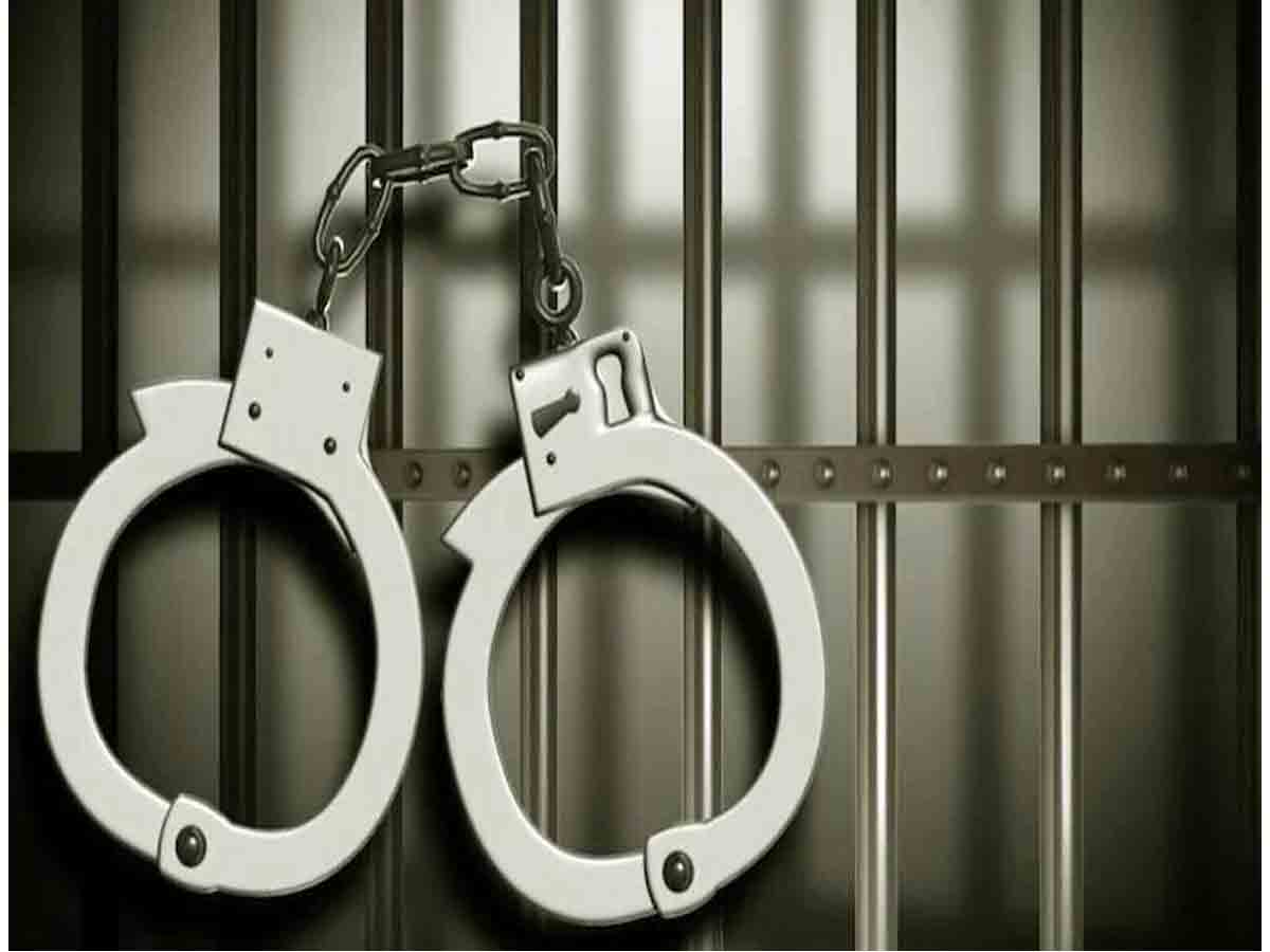 లంచం తీసుకుంటూ సీబీఐకి చిక్కిన‌ ఎస్ఐ ..రూ కోటి స్వాధీనం!