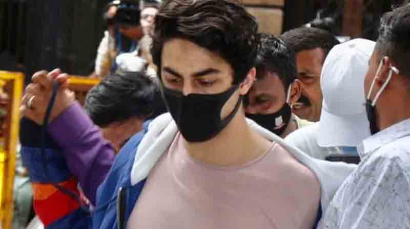 Aryan Khan Drugs Case | ఆర్యన్‌ ఖాన్‌ డ్రగ్స్‌ కేసు ఫేకా?.. అనుమానాలు రేపుతున్న తాజా ఫొటోలు!