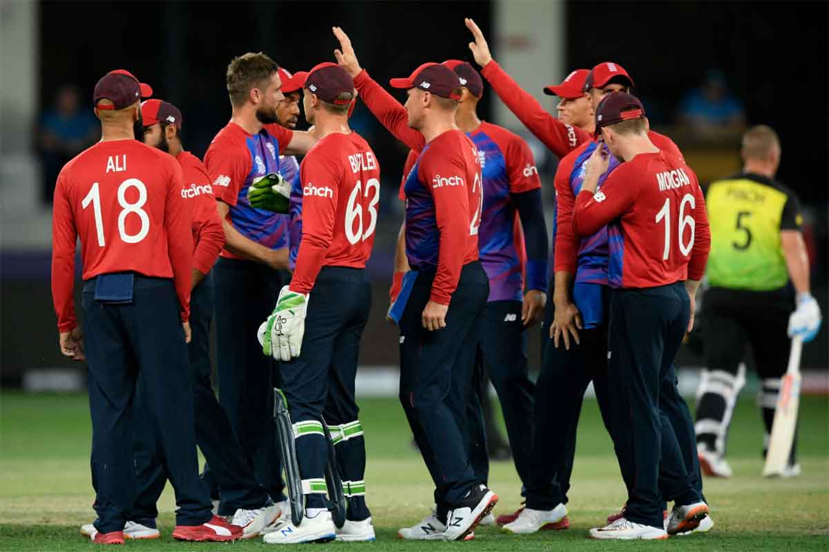 AUS vs ENG : త‌డ‌బ‌డుతున్న ఆస్ట్రేలియా.. 15 ఓవ‌ర్ల‌కు స్కోర్ ఇదీ