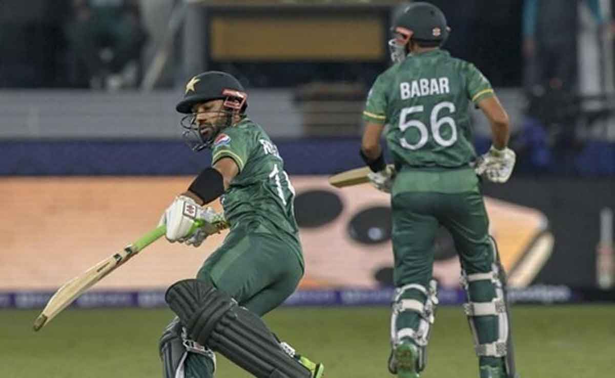 Ind vs Pak : బ్యాటింగ్ బ‌రిలోకి దిగిన‌ పాకిస్థాన్.. ఒక ఓవ‌ర్‌లో 10 ర‌న్స్