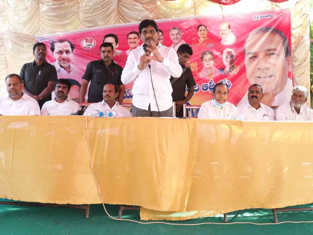 టీఆర్ఎస్ బలోపేతానికి కృషి చేయాలి : ఎంపీ బీబీ పాటిల్