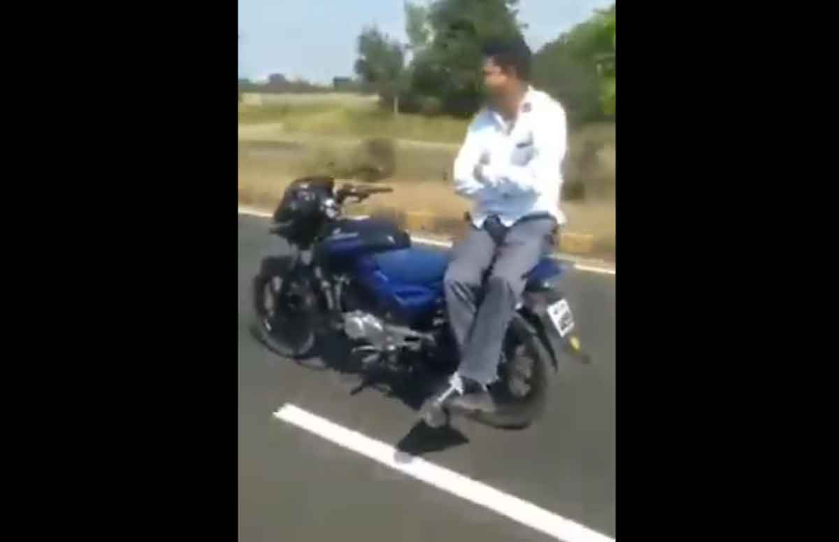 Driverless bike : డ్రైవ‌ర్‌లెస్ బైక్ వ‌చ్చేసింది.. ఆనంద్ మ‌హీంద్రా షేర్ చేసిన ఈ వీడియో చూశారా?