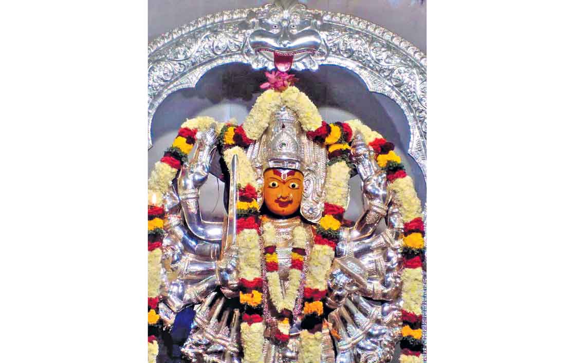Decoration of Devi : నేటి అలంకారాలు.. అన్నపూర్ణాదేవి.. మహాలక్ష్మీదేవి