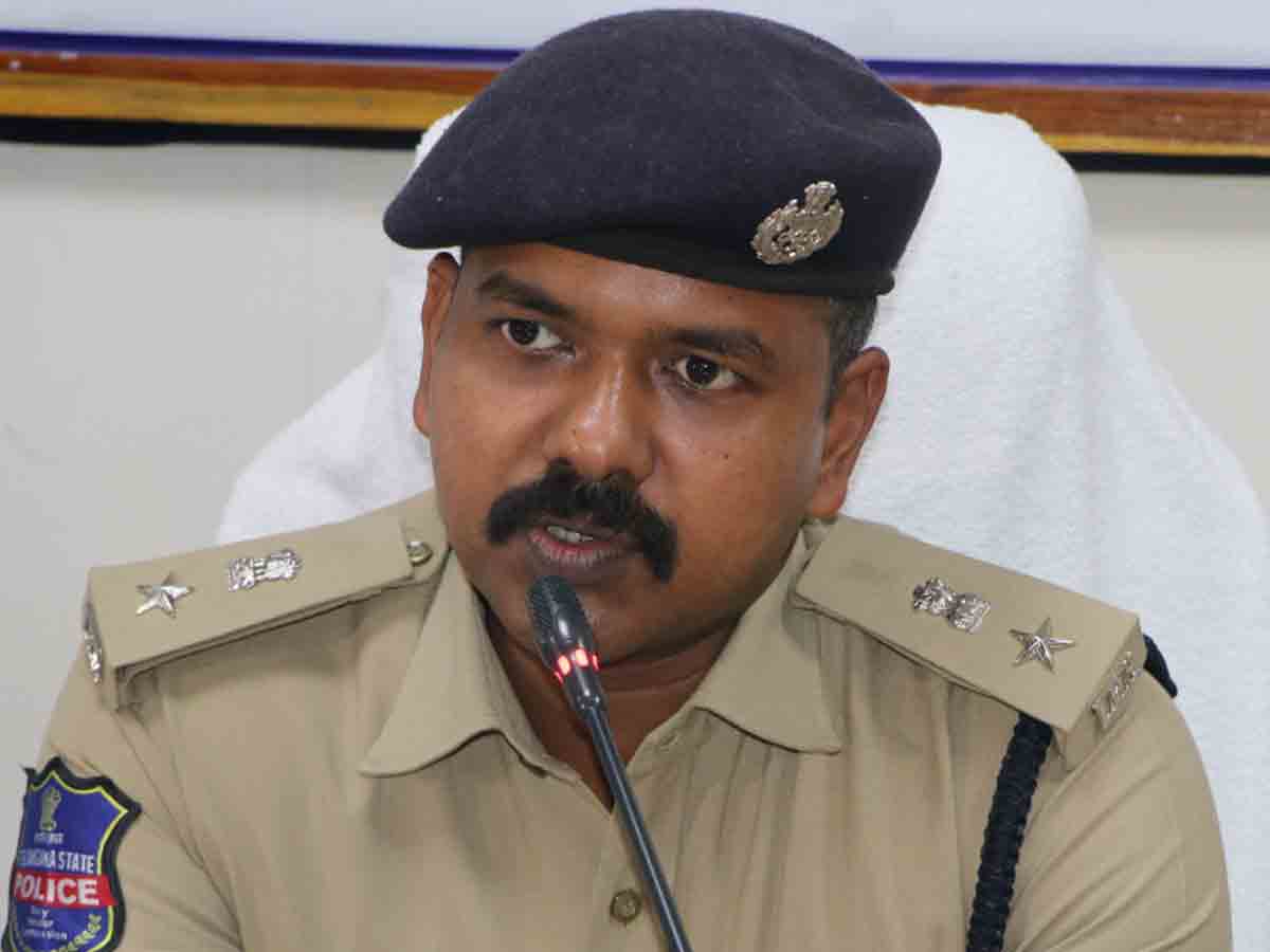 వ్యాసరచన, ఫొటోగ్రఫీ పోటీలకు ఆహ్వానం : సీపీ జోయల్‌ డెవిస్‌