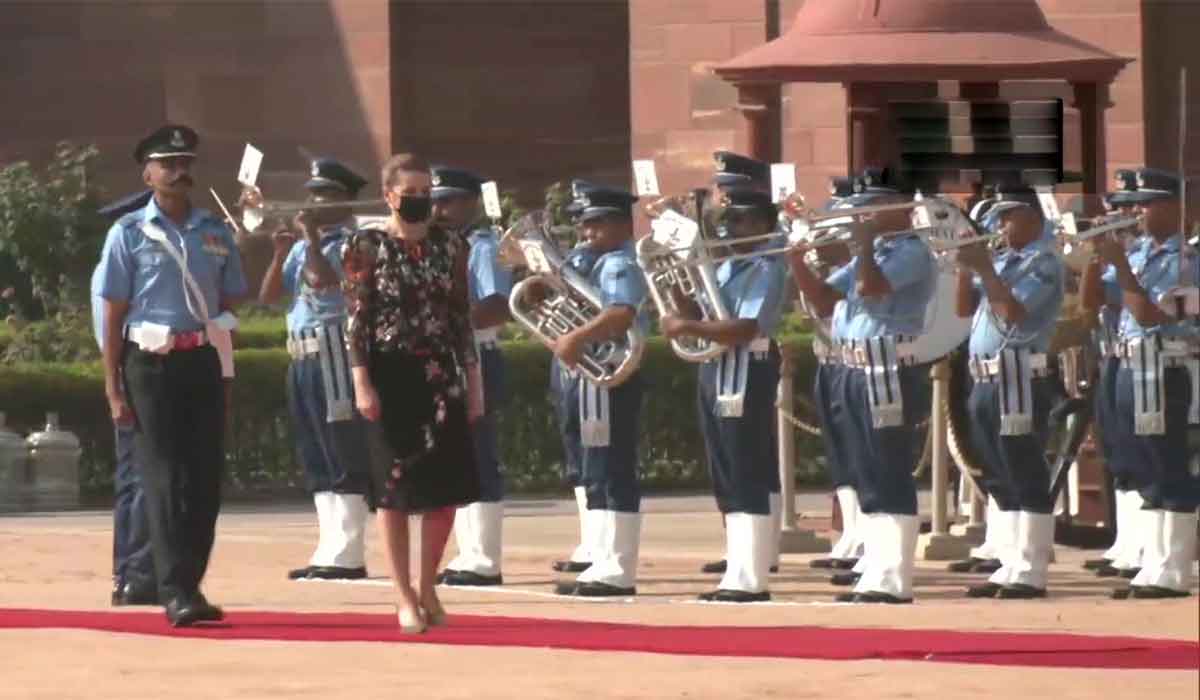 డెన్మార్క్ ప్ర‌ధానికి ఢిల్లీలో ఘ‌న స్వాగ‌తం