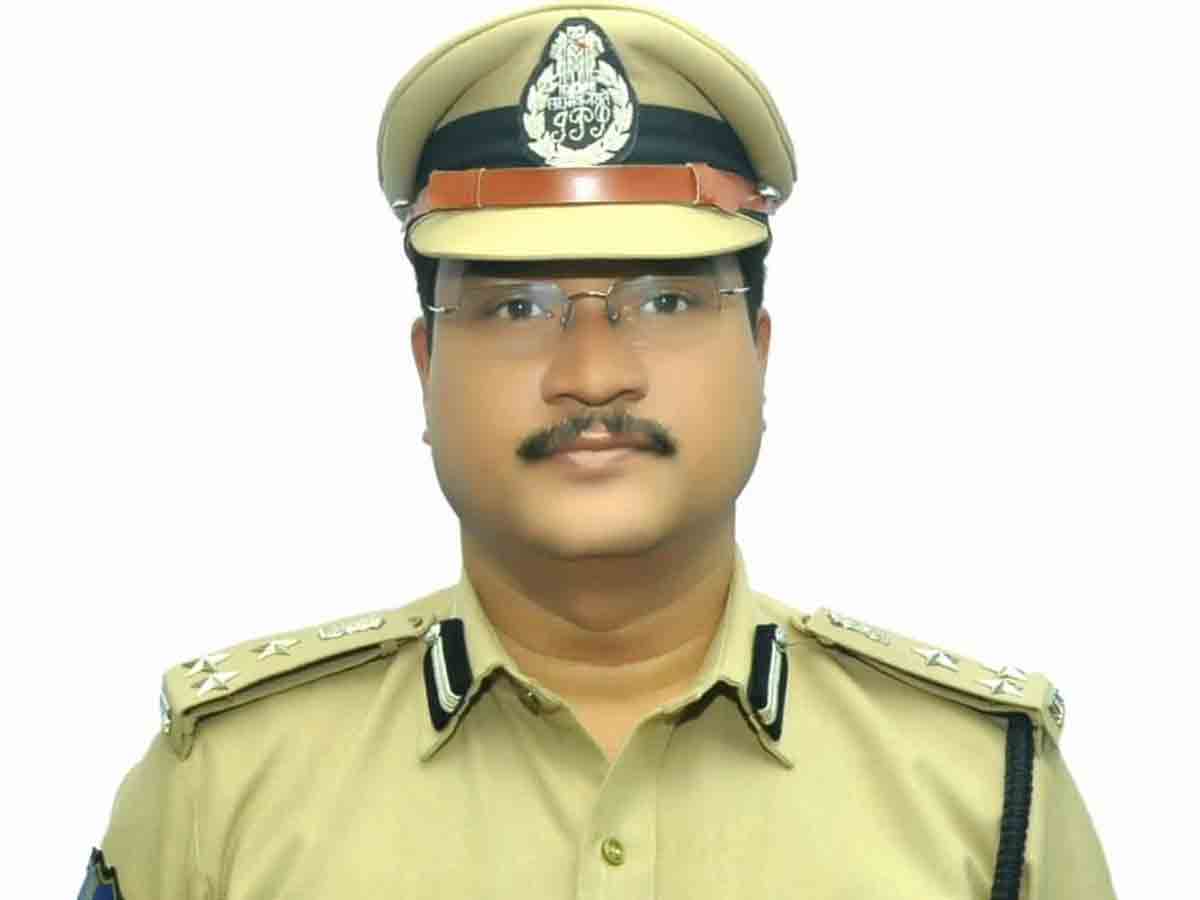 అధిక వడ్డీలు వసూలు చేస్తే సమాచారం ఇవ్వండి : డీఐజీ రంగనాధ్