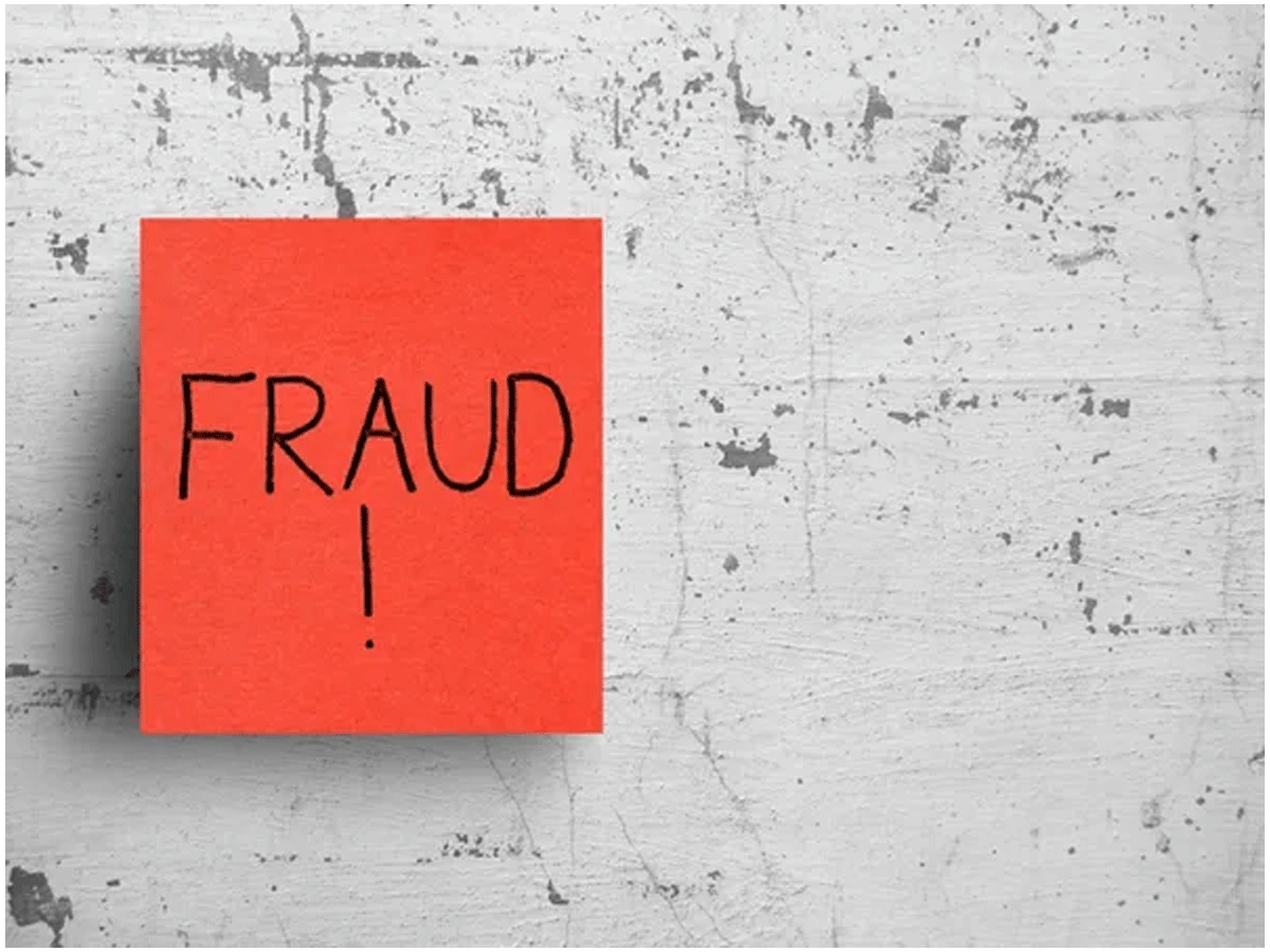 వృద్ధ దంప‌తుల‌ను రూ 5 కోట్ల‌కు ముంచిన నిందితుల అరెస్ట్