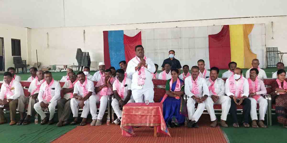 ప్రతిపక్షాలకు దీటుగా సమాధానం ఇవ్వాలి: ఎమ్మెల్యే గూడెం