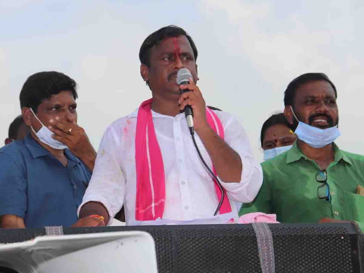 సీఎం కేసీఆర్‌తో మాట్లాడి 5వేల కుటుంబాల‌కు డ‌బుల్ బెడ్‌రూం ఇండ్లు క‌ట్టిస్తా: గెల్లు శ్రీనివాస్‌యాదవ్