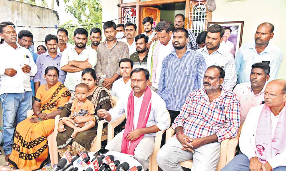 ద్రోహి.. దోషి ఈటలే!