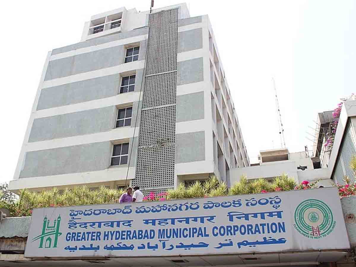 ఆస్తిపన్ను చెల్లించని వ్యాపారస్తులపై జీహెచ్‌ఎంసీ ఉక్కుపాదం