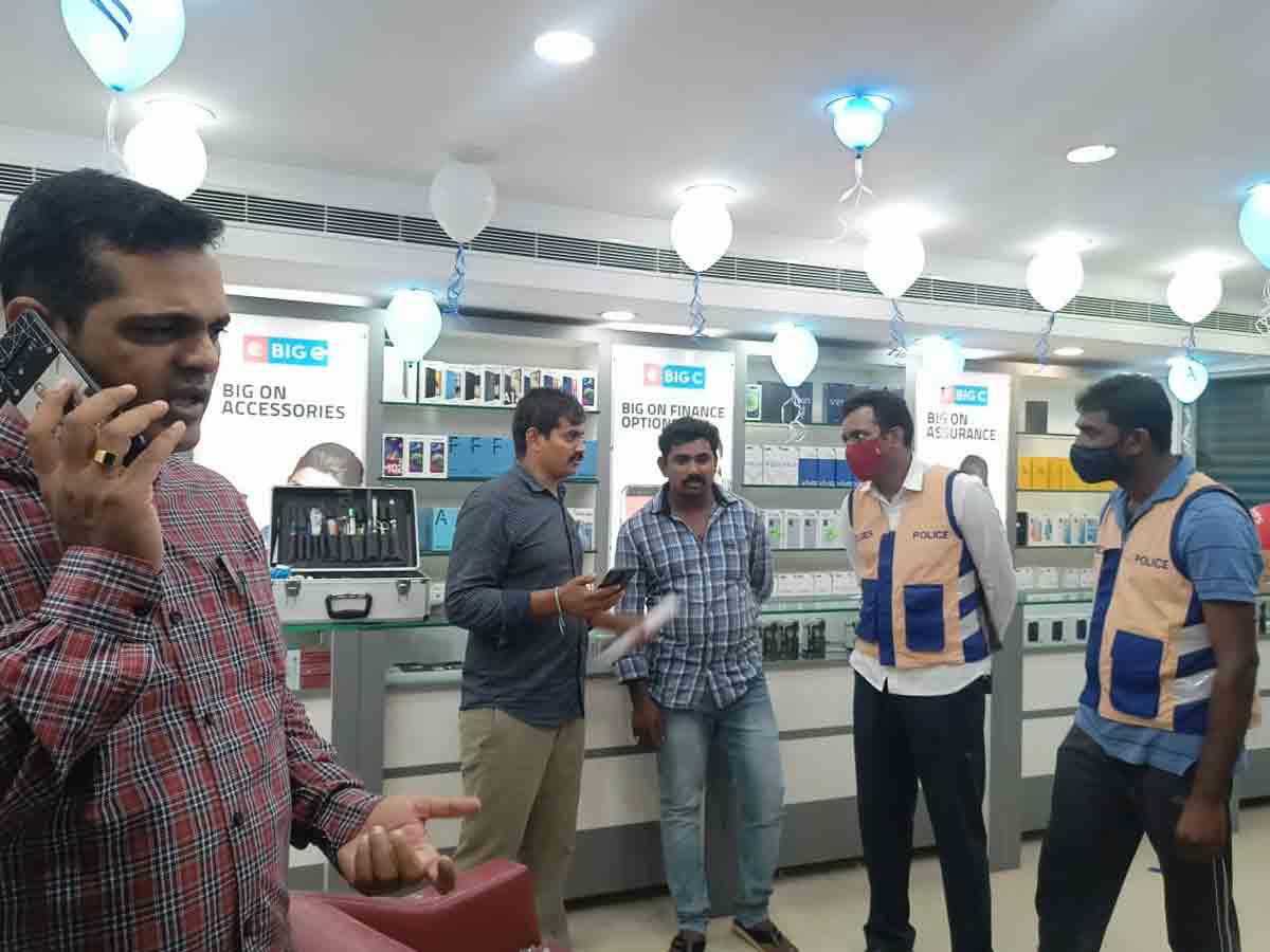 Crime news | గద్వాలలో ఆర్ధరాత్రి దొంగల హల్‌చల్‌