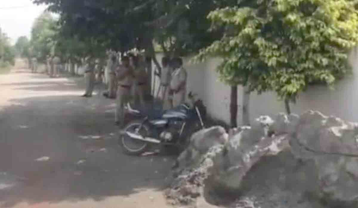 Accident | పెళ్లి ఉందని నిదానంగా వెళ్లమంటే.. కోపంతో ఐదుగురిపై కారు ఎక్కించిన దుర్మార్గుడు!