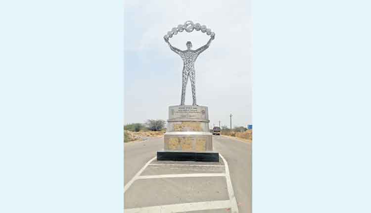 కొత్తగా 8 పారిశ్రామిక వాడలు