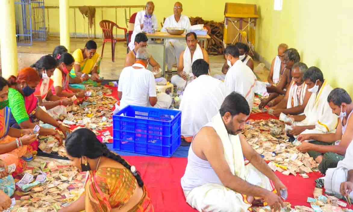 Khammam | శ్రీవారి ఆదాయం: జమలాపురం ఆలయంలో హుండీ లెక్కింపు…
