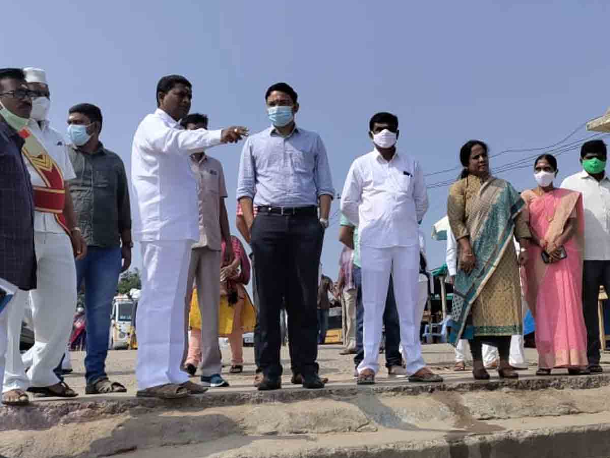 ప్రాణహిత పుష్కరాలపై కలెక్టర్‌ భవేష్‌ మిశ్రా సమీక్ష