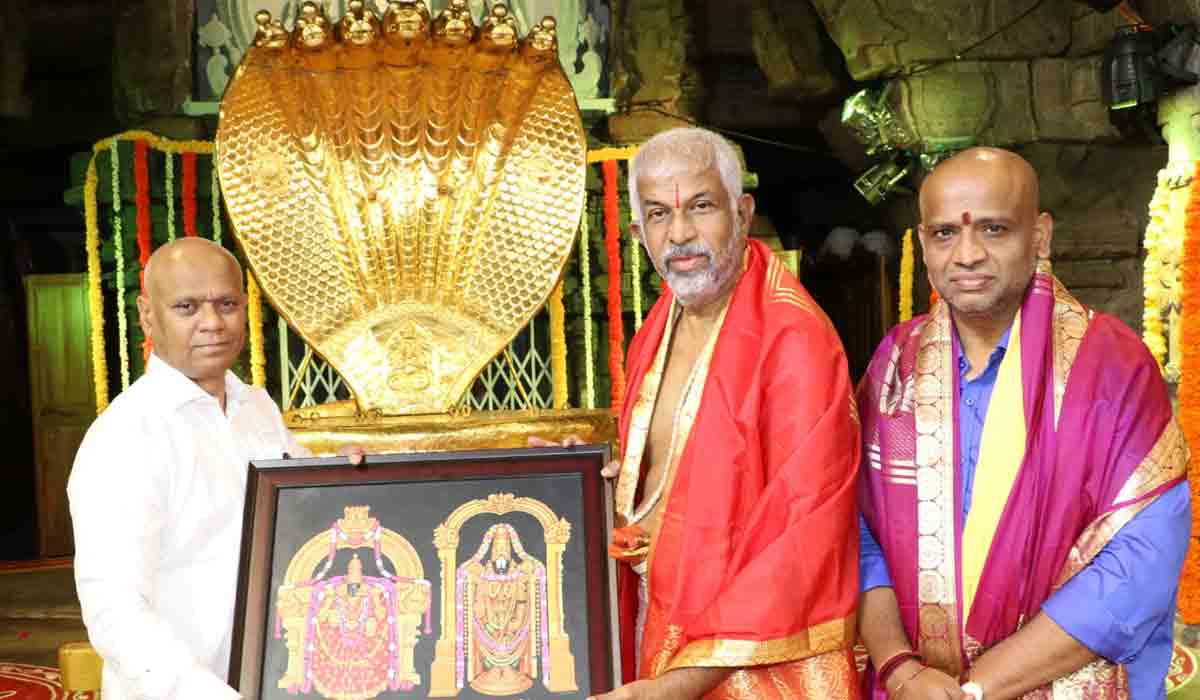 టీటీడీ పాలక మండలి సభ్యుడిగా జూపల్లి రామేశ్వరరావు ప్రమాణ స్వీకారం