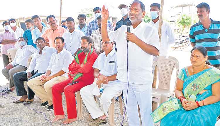 ప్రజల సంతోషాన్ని బీజేపీ ఓర్వదు