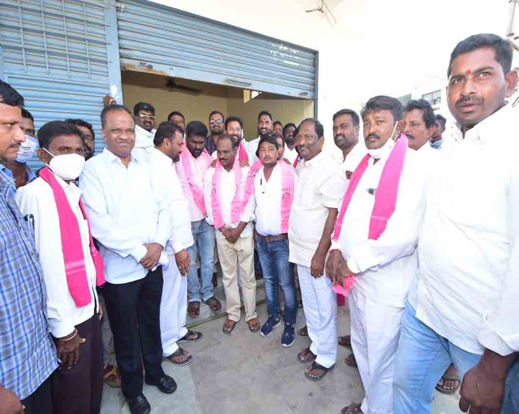 Huzurabad | బీజేపీ నిత్యావసరాల ధరలు పెంచి ప్రజలను తీవ్ర ఇబ్బందుల్లోకి నెట్టింది: మంత్రి కొప్పుల ఈశ్వర్