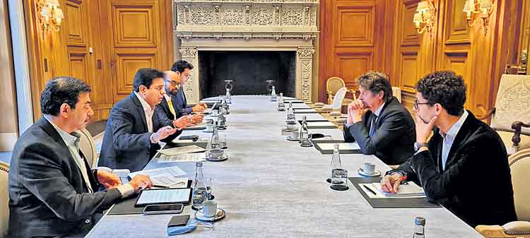 పారిస్‌లో మంత్రి కేటీఆర్‌