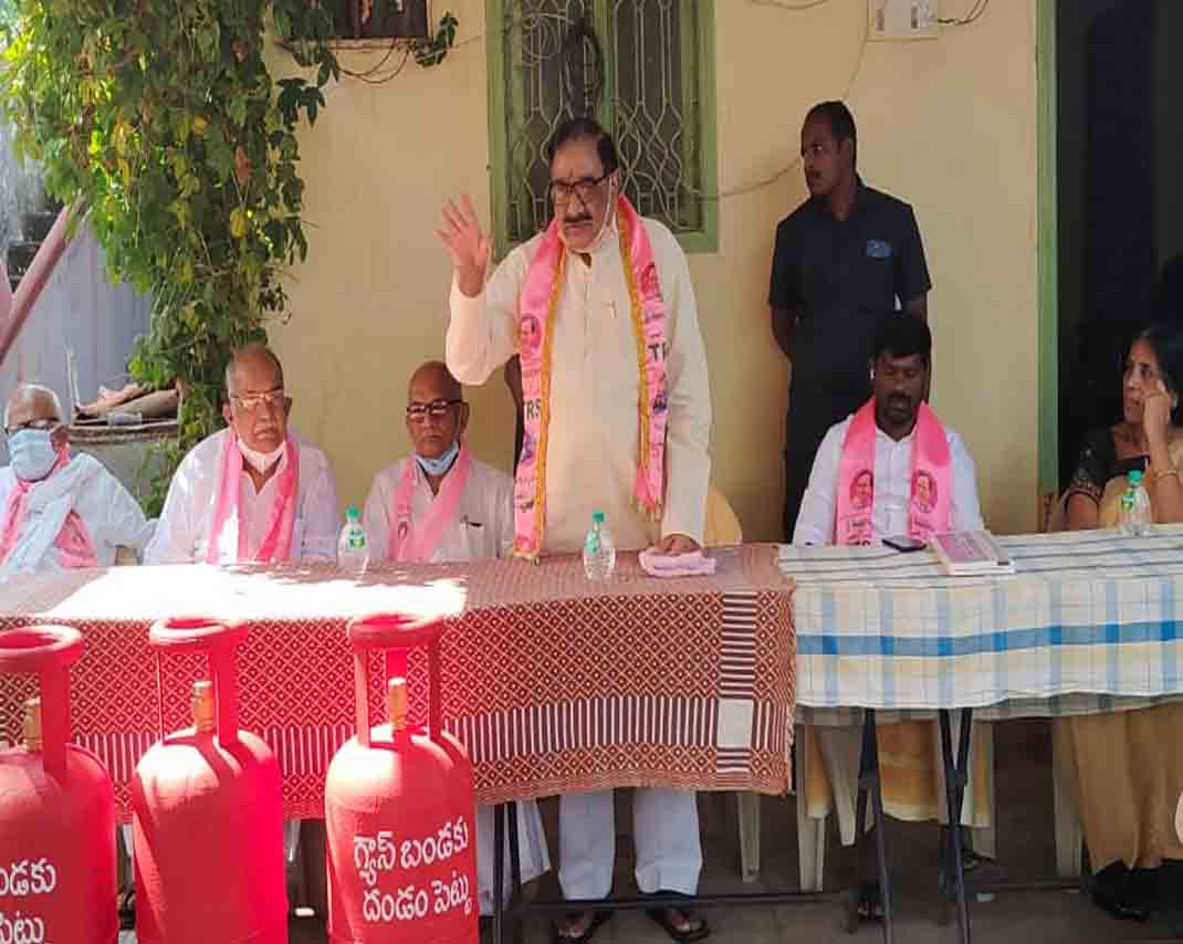 Huzurabad | ఈటల రాజేందర్ స్వార్థం వల్లే ఉప ఎన్నికలు: రాజ్యసభ సభ్యుడు కెప్టెన్ లక్ష్మీకాంతారావు