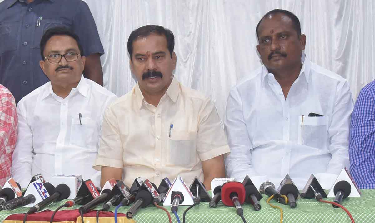 రికార్డు విజయగర్జన