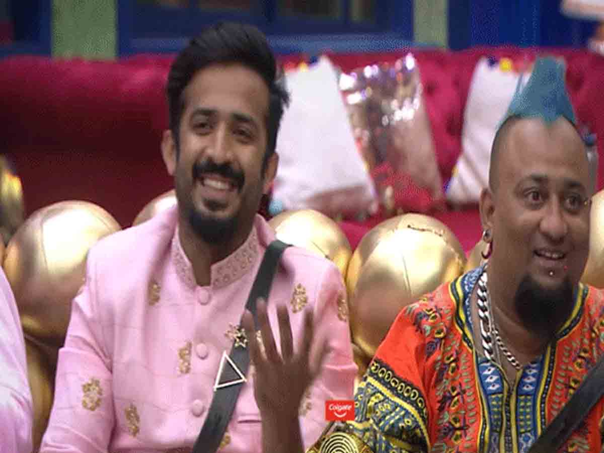 Lobo: మిడిల్ ఫింగ‌ర్ ఎందుకు చూపించావ‌ని ఫైర్ అయిన నాగ్.. చూపించ‌లేదంటూ దేవుడి మీద ఒట్టేసిన లోబో