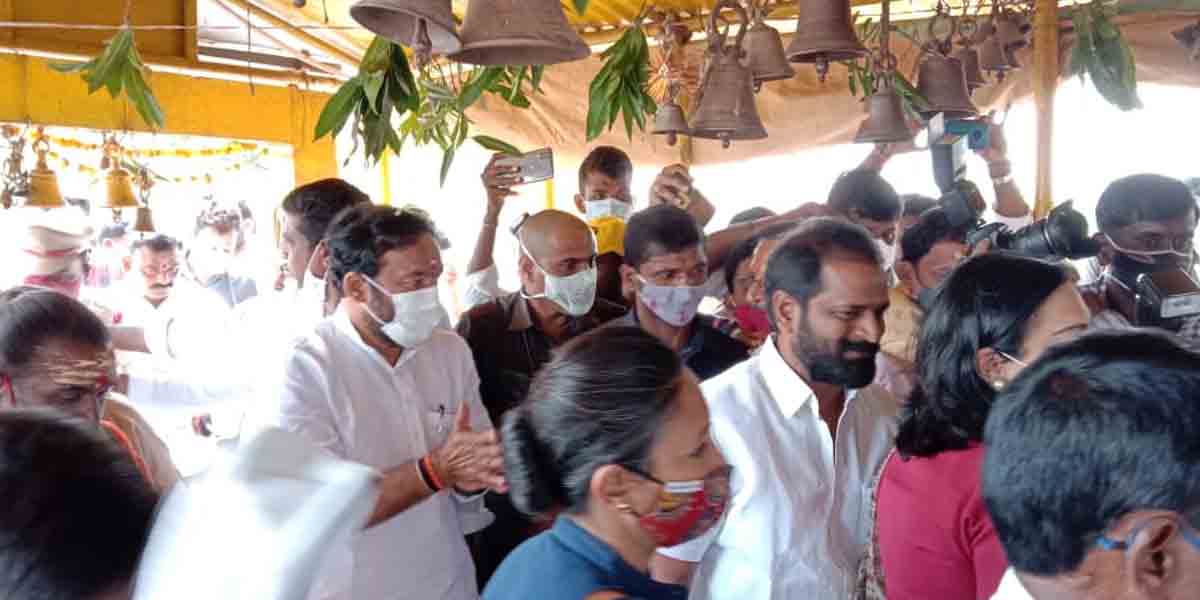 గట్టమ్మ తల్లిని దర్శించుకున్న మంత్రులు కిషన్‌ రెడ్డి, శ్రీనివాస్‌ గౌడ్‌