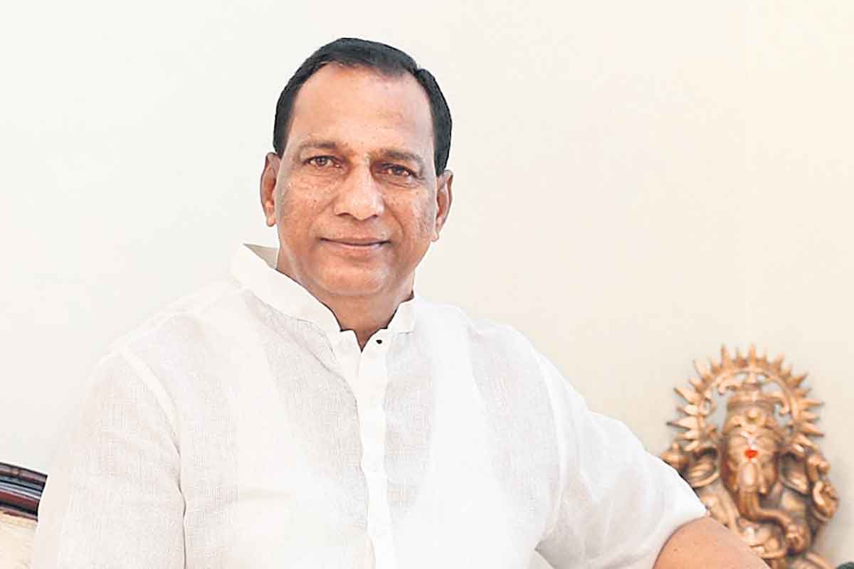 యాదాద్రికి మరో 4 కేజీల బంగారం